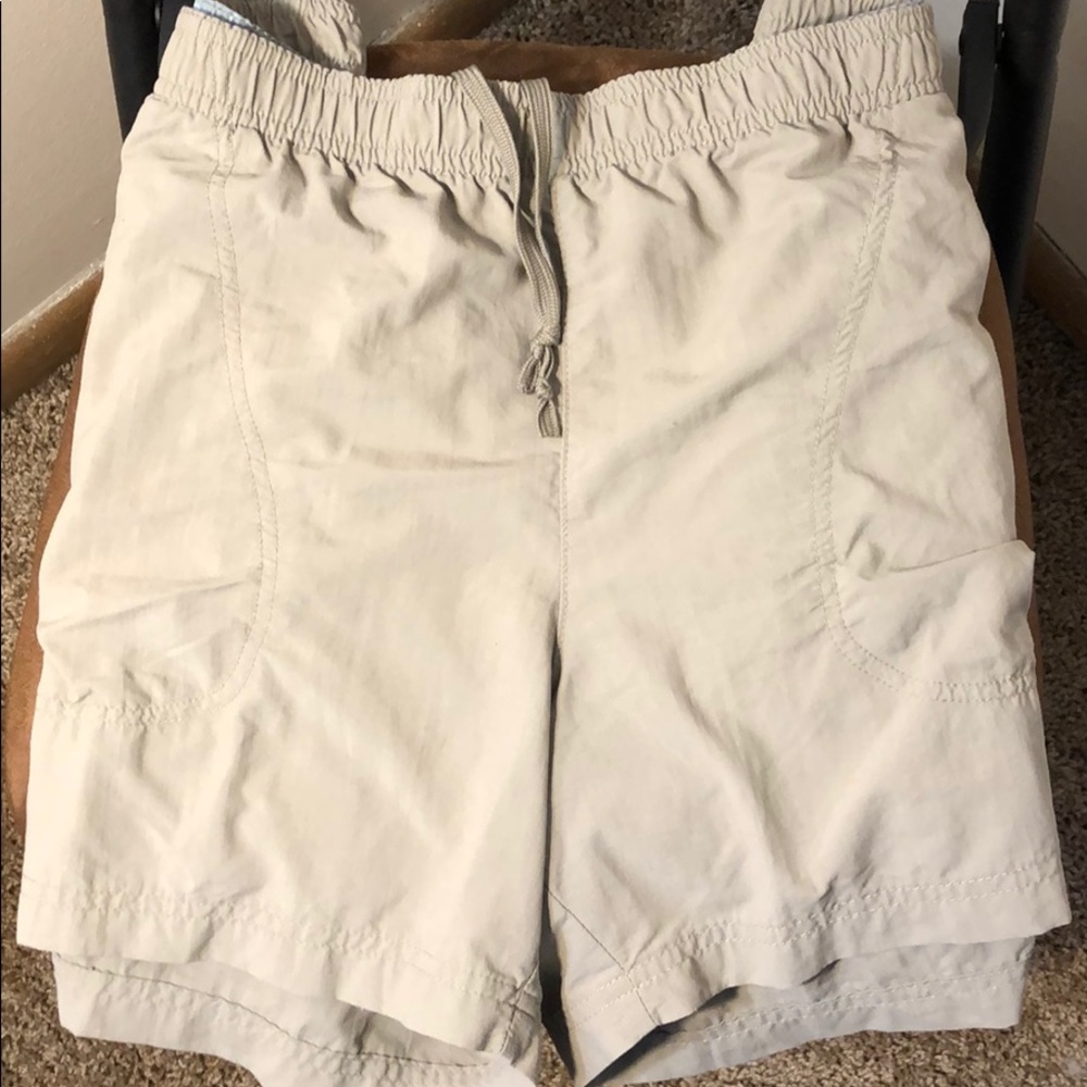 Tan Columbia Shorts ⭐️